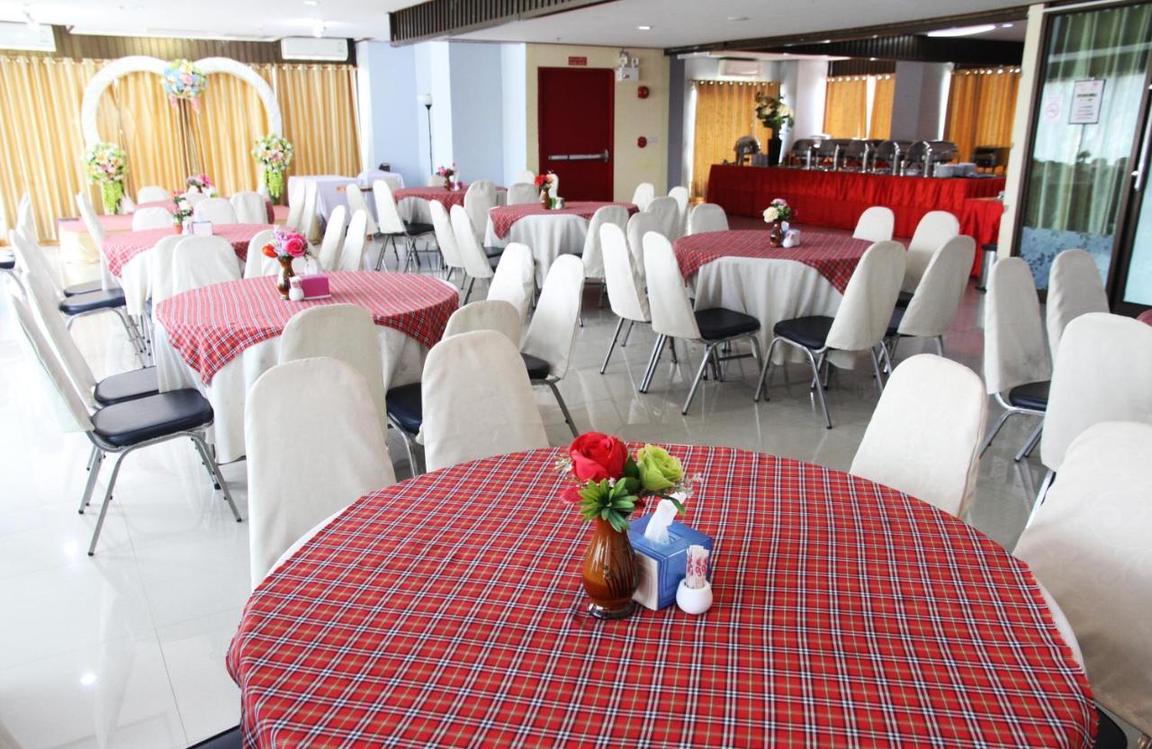 Toh Buk Seng Ayutthaya Hotel מראה חיצוני תמונה
