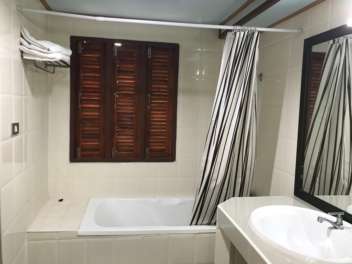 Toh Buk Seng Ayutthaya Hotel מראה חיצוני תמונה